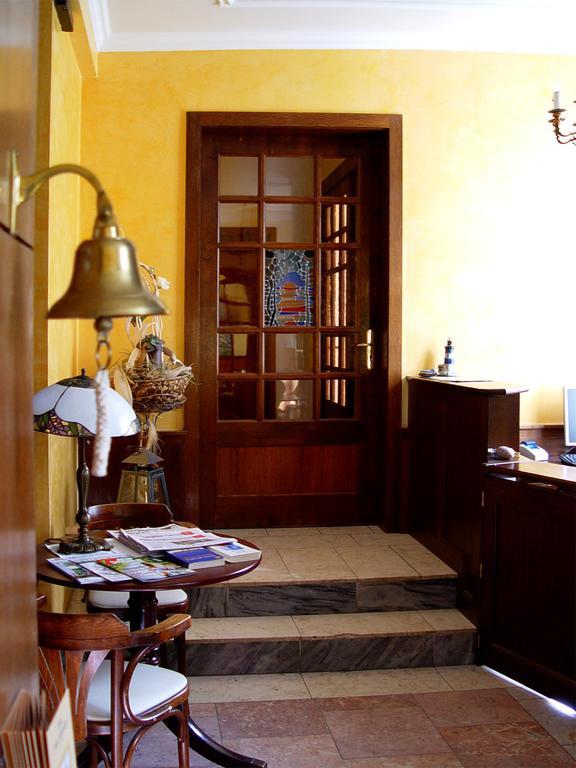 Hotel Altes Hafenhaus Rostock Ngoại thất bức ảnh